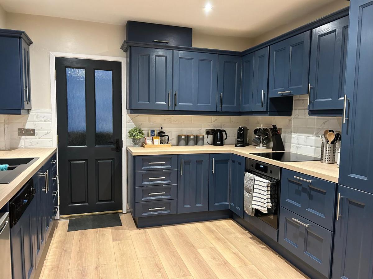 Pine View Holiday Home Newcastle  Luaran gambar